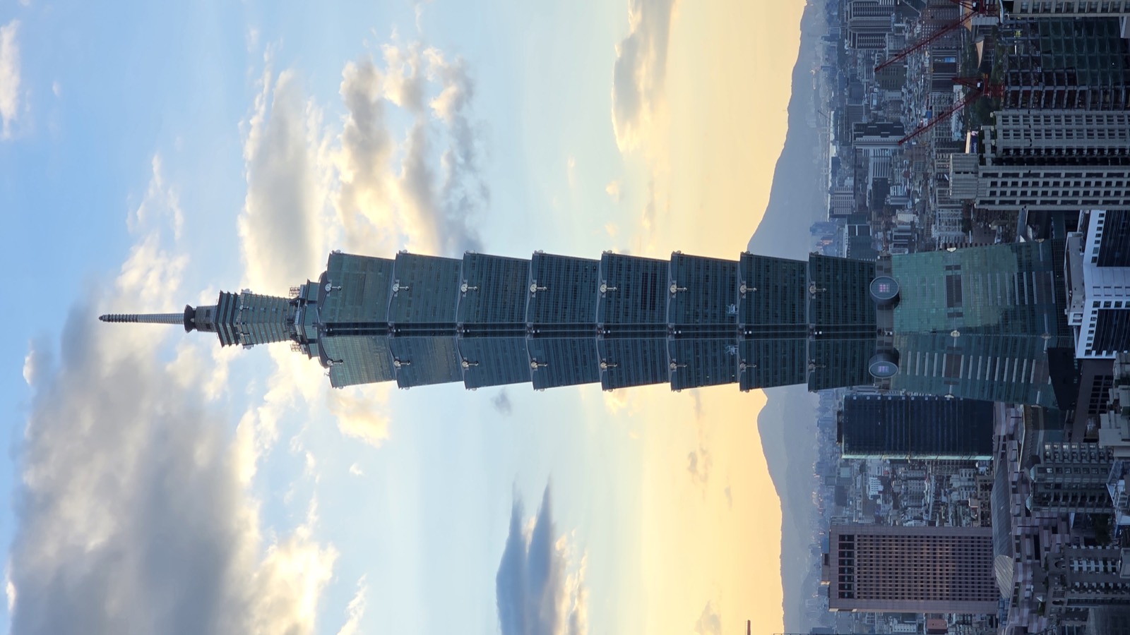Taipei 101 skyline