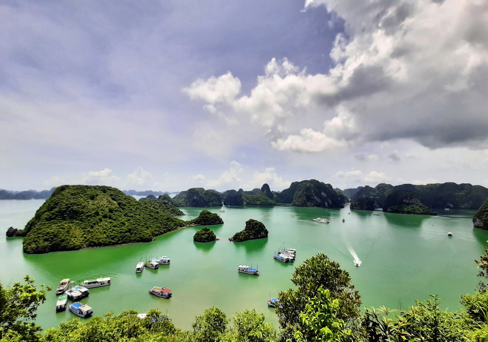 Limestone islands in Ha Long Bay